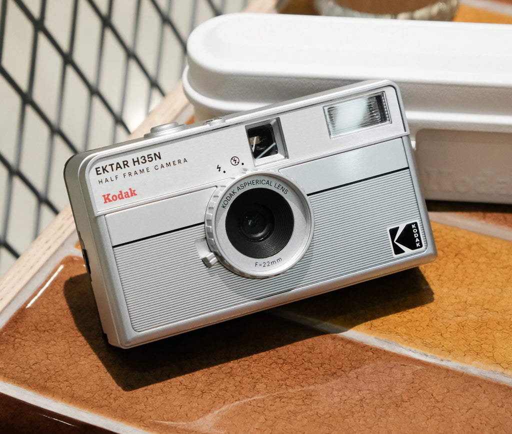 Kodak Ektar H35N Half Frame Kamera - Striped Silver